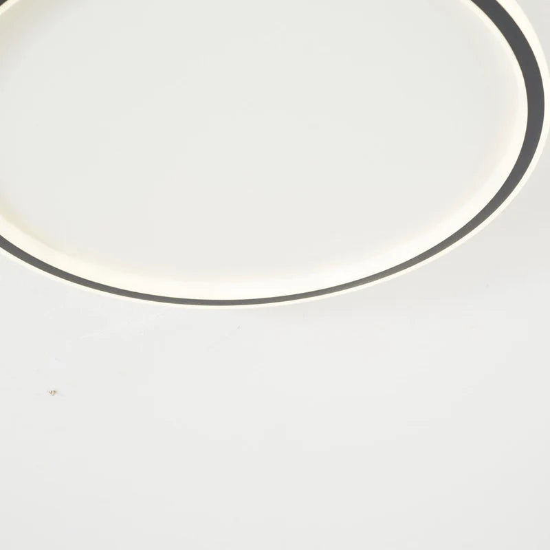 Halo Plafonnier LED Anneau – gros plan du bord fin de l'anneau