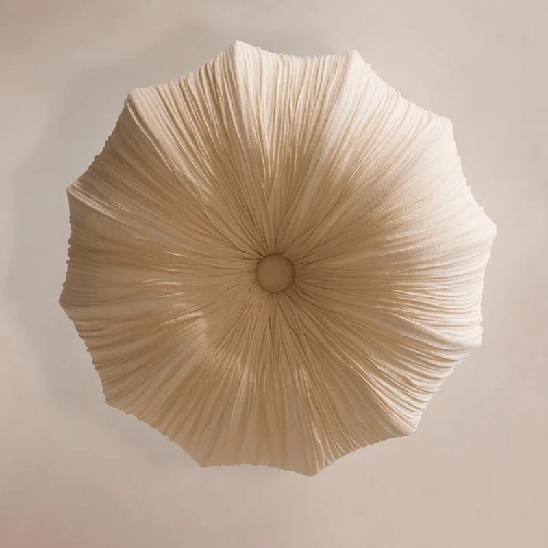 Brume Suspension en Tissu Plissé – vue de dessous de l'abat-jour plissé en forme de fleur