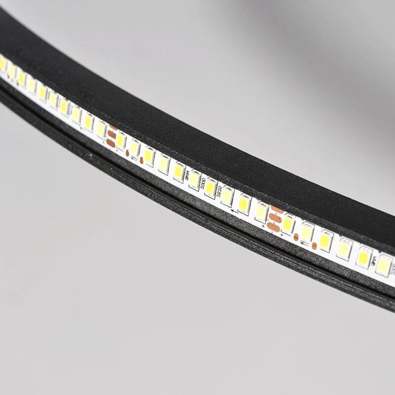 Halo Plafonnier LED Anneau – détail de la bande LED sur le cadre noir