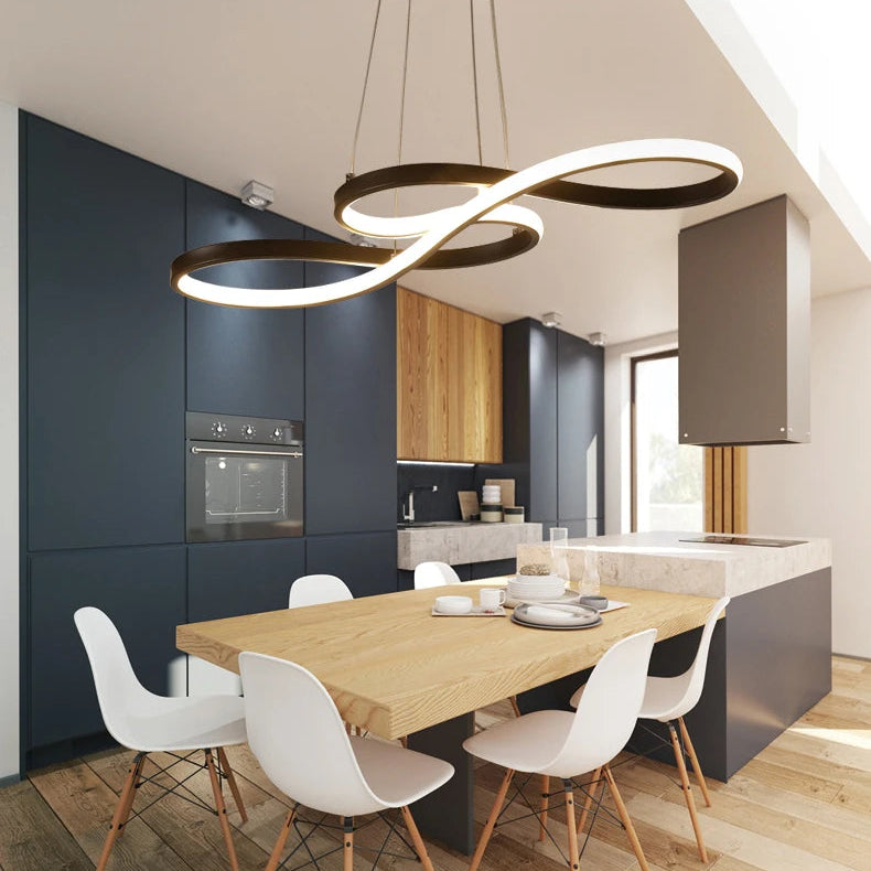 Fluva Suspension Ruban LED Minimaliste – ruban LED blanc au-dessus d'une table en bois, cuisine bleu nuit