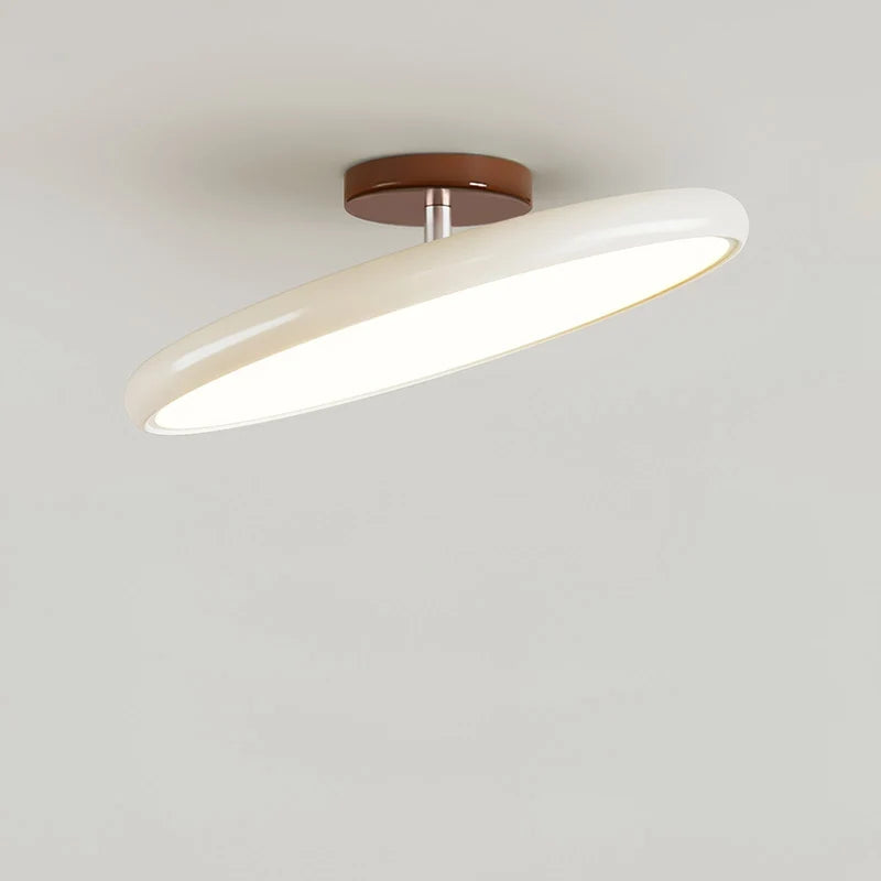Médaillon Plafonnier LED Rond – disque crème incliné, vue de côté