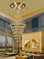 Lustre cascade en cristal, ambiance escalier