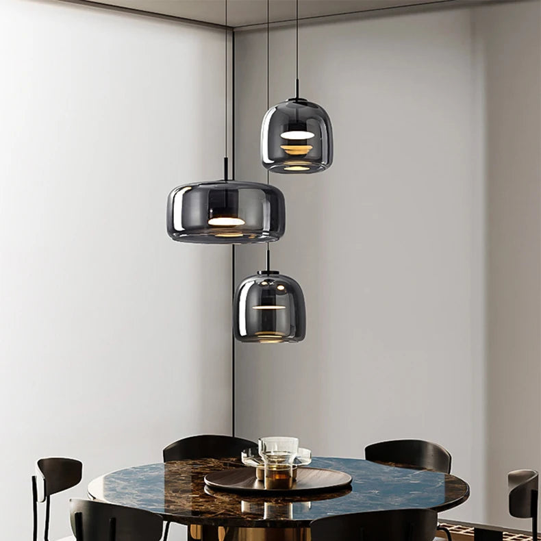 Trilia Suspension Trio en Verre, Ambré ou Fumé, sur Platine Ronde – suspensions en verre fumé à hauteurs différentes