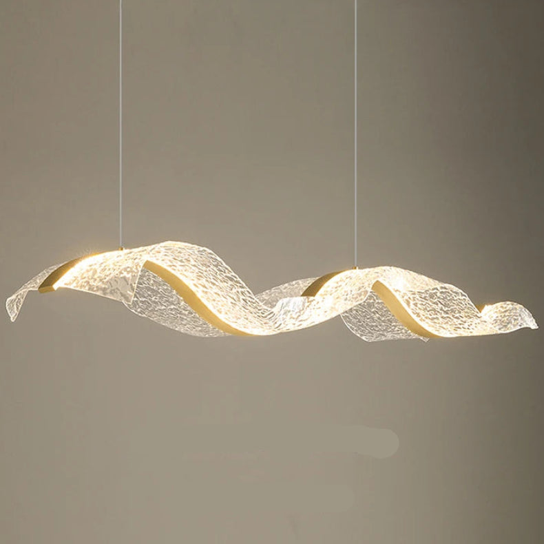 Onde Suspension LED Linéaire en Aluminium – ruban lumineux allumé sur fond beige