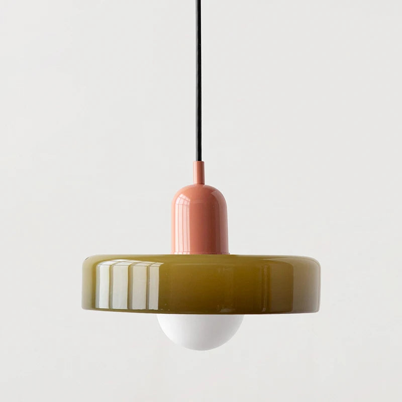 Paletia Suspension Palet en Verre Coloré – suspension olive à câble rose sur fond clair