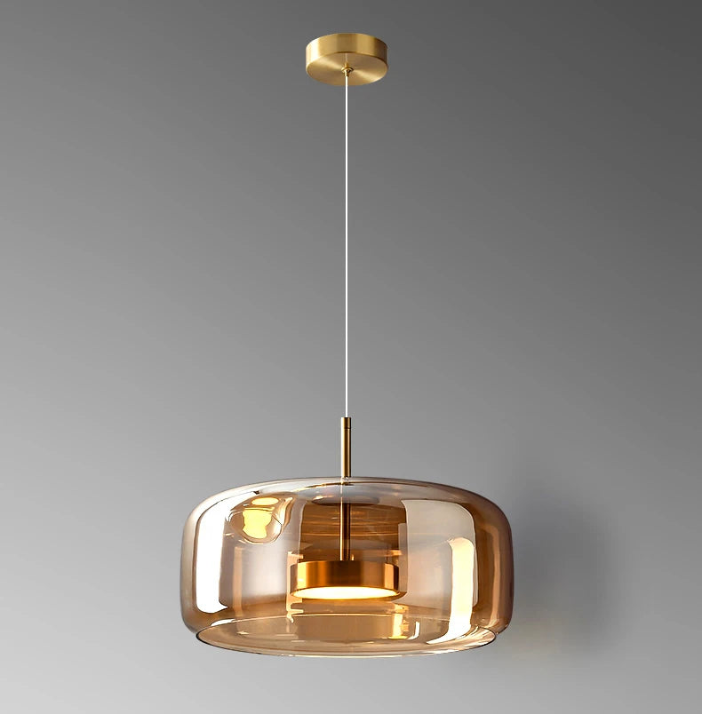 Ambrine Suspension en Verre Fumé ou Ambré, 1 Tête – suspension ambrée suspendue à un câble noir sur fond gris
