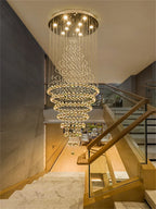 Lustre cascade en cristal, colonne de boules de cristal dans l'escalier