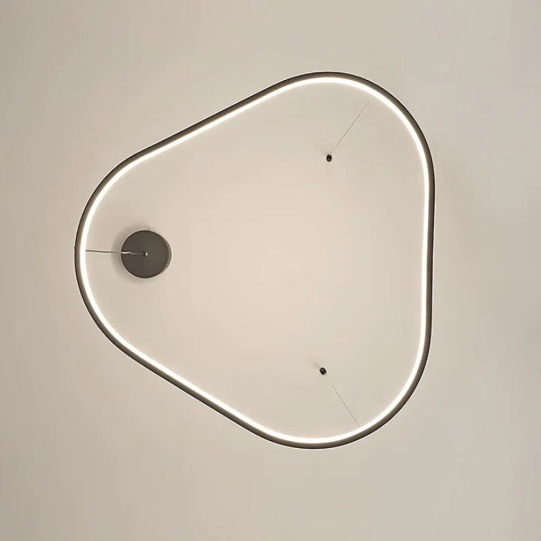 Orbite Trio Lustre 3 Anneaux LED Moderne – vue de dessous d'un anneau triangulaire arrondi et de son cache