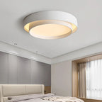 Duo Plafonnier LED Double Cercle – plafonnier blanc dans un couloir clair